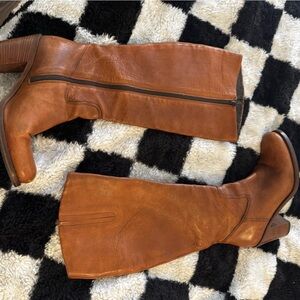 Vero Cuoio Leather Heeled Boots